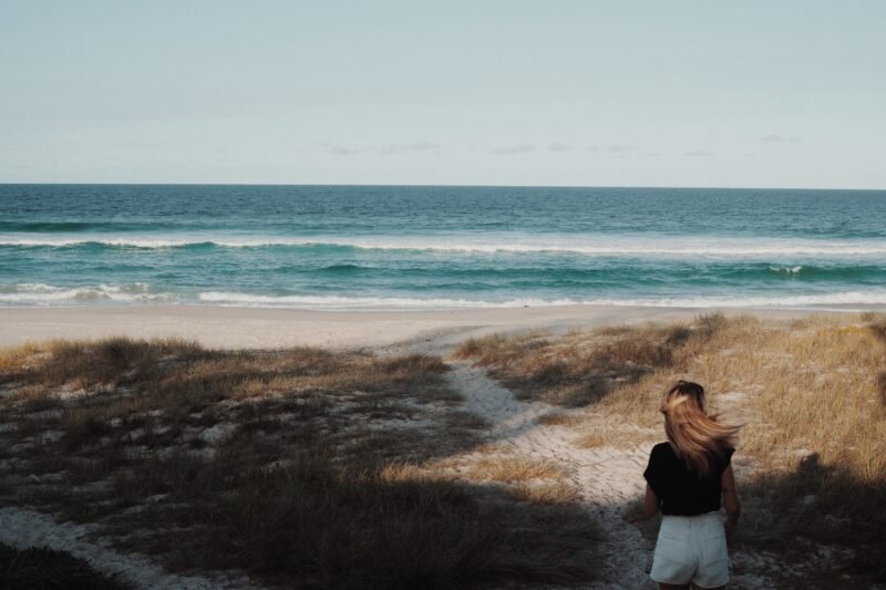 Moi (Marine) sur une plage sauvage d'Australie